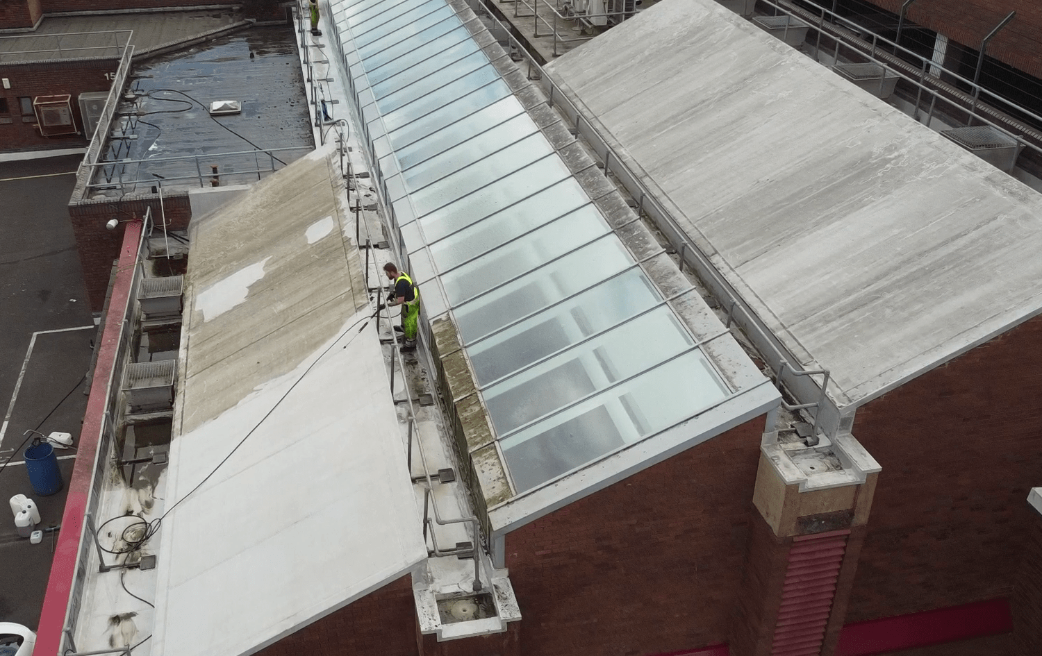 roof clean jet washing commercial